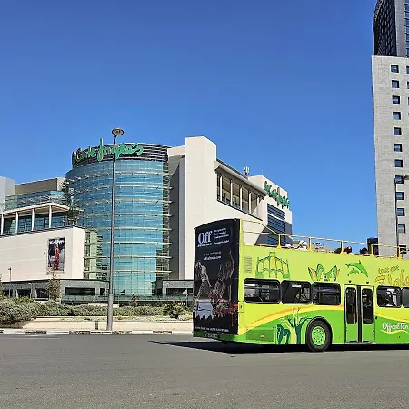 Apartup Opera דירה