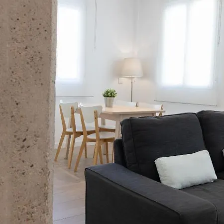 Apartup Opera Апартаменты