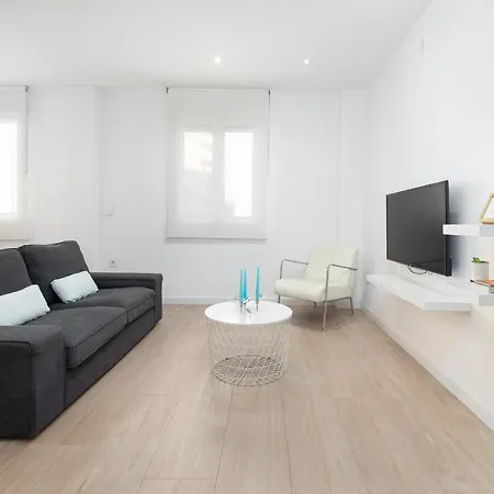 Apartup Opera Apartment
